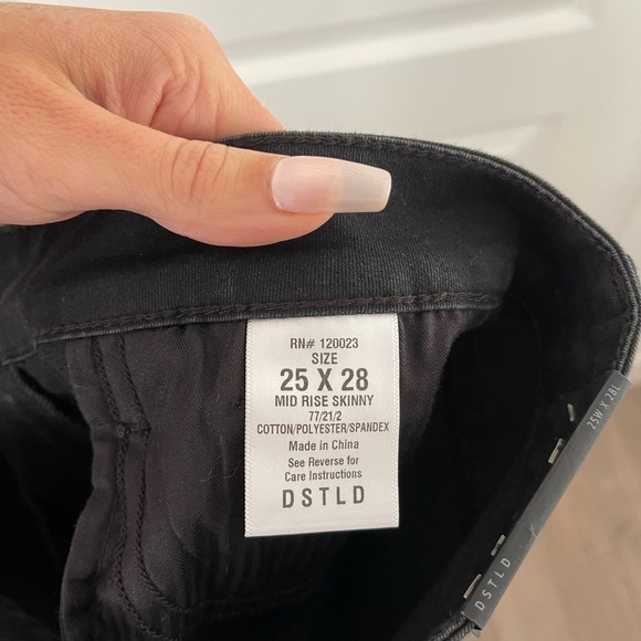 DSTLD Mid-rise Destroyed Denim Skinny Jean Black - 25x28 - Picture 7 of 8